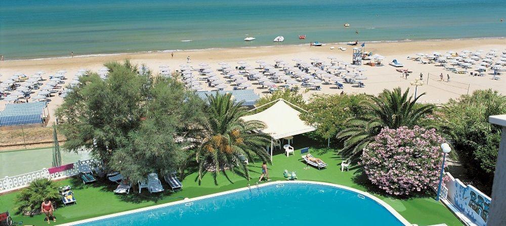 Hotel Baia Santa Barbara Rodi Garganico Bagian luar foto